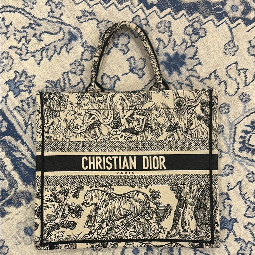Dior medium book tote